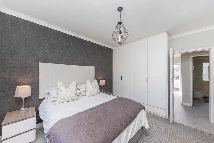 To Let 1 Bedroom Property for Rent in Sea Point Western Cape